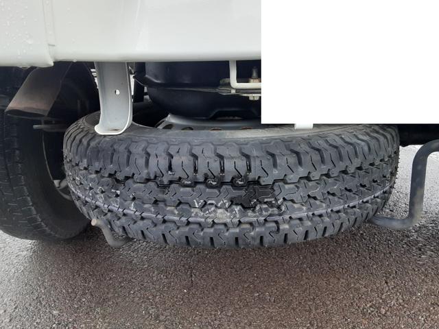 ハイゼットトラック スタンダード　４ＷＤ　４速オートマチック　エアコン　パワステ　ＡＭＦＭラジオ　運転席エアバッグ　ドアバイザー　ライトレベライザー　車検整備付　走行１２９２８ｋｍ（49枚目）