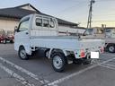キャリイトラック ＫＣエアコン・パワステ農繁仕様　５速マニュアル車　農繁　エアコン　パワステ　４ＷＤ　デュアルカメラブレーキサポート　車線逸脱警報　デフロック　ＥＳＰ　荷台作業灯　あおりチェーン　ゲートプロテクター　車検Ｒ９年６月　走行１２０５５キロ（6枚目）