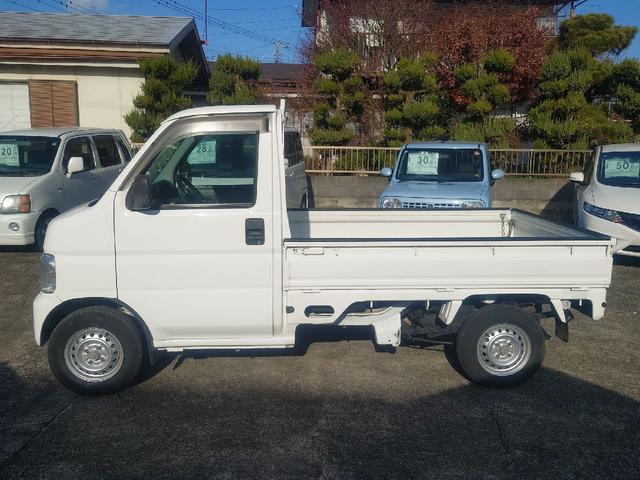 アクティトラック SDX 4WD 5速マニュアル エアコン無し ラジオチューナー パワステ ダブルエアバッグ 荷台マット ゲートプロテクター(5枚目)