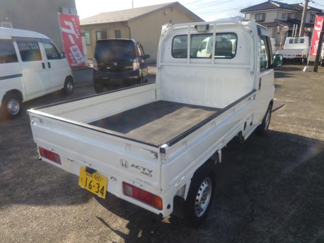 アクティトラック SDX 4WD 5速マニュアル エアコン無し ラジオチューナー パワステ ダブルエアバッグ 荷台マット ゲートプロテクター(8枚目)