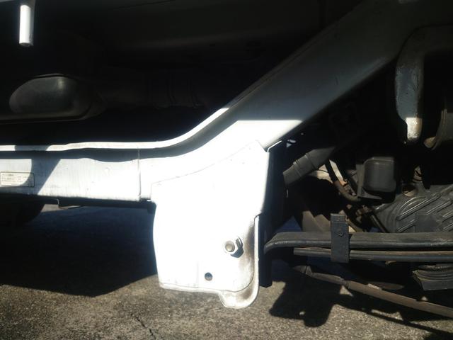 アクティトラック SDX 4WD 5速マニュアル エアコン無し ラジオチューナー パワステ ダブルエアバッグ 荷台マット ゲートプロテクター(30枚目)