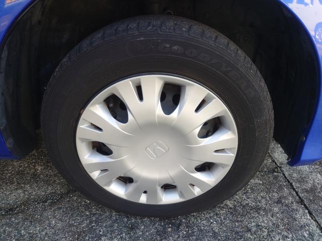 フィット Ｇ　２ＷＤ　ＣＶＴ　キーレス　マニュアルエアコン　イモビライザー　エアバッグ　ＡＢＳ　ＣＤチューナー　ウィンカードアミラー（21枚目）