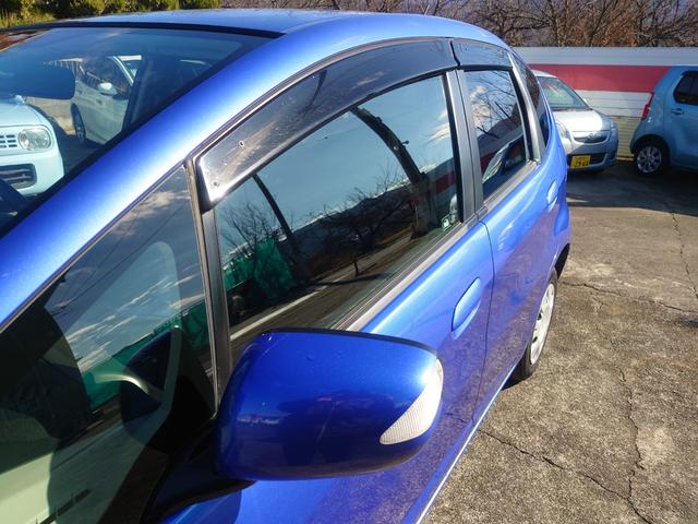 フィット Ｇ　２ＷＤ　ＣＶＴ　キーレス　マニュアルエアコン　イモビライザー　エアバッグ　ＡＢＳ　ＣＤチューナー　ウィンカードアミラー（38枚目）