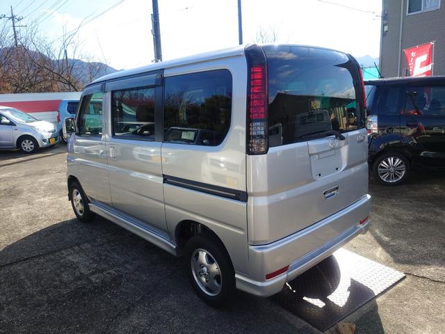 バモス Ｌターボ　２ＷＤ　ターボ　４速オートマ　ＣＤ／ＭＤコンポ　マニュアルエアコン　アルミホイール　エアバッグ　ＡＢＳ　キーレス　プライバシーガラス（9枚目）