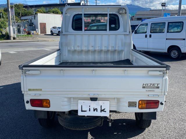 ハイゼットトラック 農用スペシャル　パートタイム４ＷＤ　１年保証付き　ユーザー買取車　エアコン　パワステ　５速マニュアル　荷台マット　三方開　取保（6枚目）