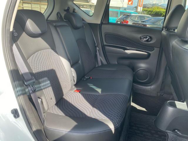 ノート メダリスト 1年保証付き ユーザー買取車 純正ナビ アラウンドビューモニター 社外17インチアルミ ETC オートエアコン スマートキー ドライブレコーダー プッシュスタート ワンオーナー 取保 スペアキー(13枚目)