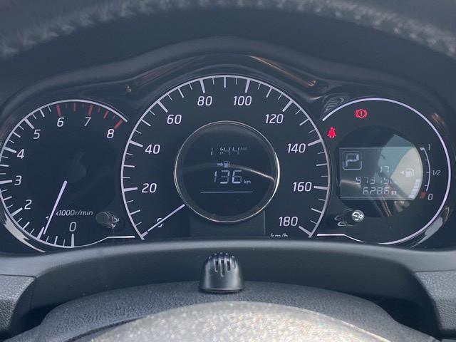 ノート メダリスト 1年保証付き ユーザー買取車 純正ナビ アラウンドビューモニター 社外17インチアルミ ETC オートエアコン スマートキー ドライブレコーダー プッシュスタート ワンオーナー 取保 スペアキー(19枚目)