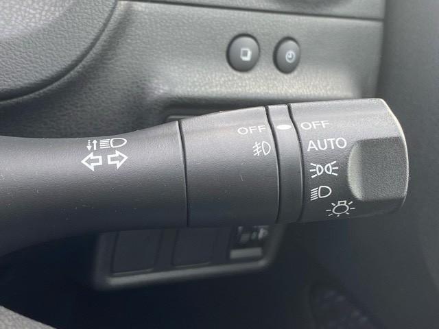 ノート メダリスト 1年保証付き ユーザー買取車 純正ナビ アラウンドビューモニター 社外17インチアルミ ETC オートエアコン スマートキー ドライブレコーダー プッシュスタート ワンオーナー 取保 スペアキー(27枚目)