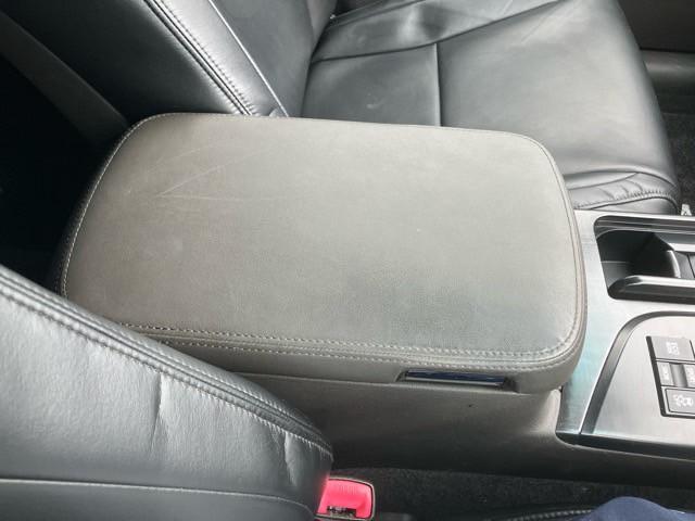 クラウン 2.5アスリート ナビパッケージ ユーザー買取車 メーカー純正ナビ フルセグTV Bluetooth バックモニター サイドモニター 社外18インチアルミ オートエアコン ETC パワーシート シートヒーター 取保 スペアキー(28枚目)