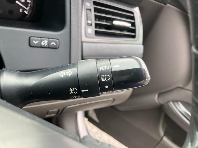 クラウン 2.5アスリート ナビパッケージ ユーザー買取車 メーカー純正ナビ フルセグTV Bluetooth バックモニター サイドモニター 社外18インチアルミ オートエアコン ETC パワーシート シートヒーター 取保 スペアキー(33枚目)