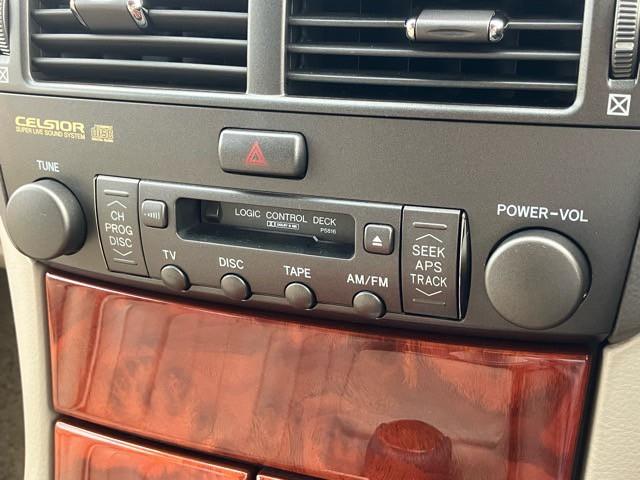 セルシオ Ｃ仕様　ユーザー買取車　メーカー純正ナビ　革シート　エアサス　ＨＩＤヘッドライト　キーレス　クルーズコントロール　純正１６インチアルミ　前席パワーシート　シートヒーター　フォグランプ　ＥＴＣ　取保　スペアキー（18枚目）