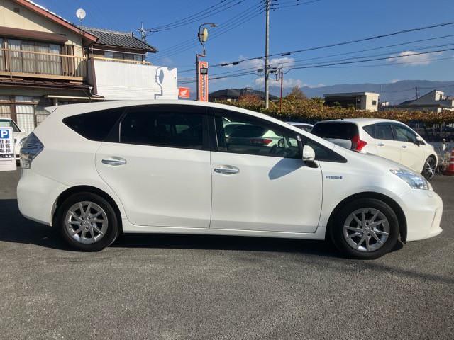 プリウスアルファ Ｇ　チューン　ブラック　１年保証付き　ユーザー買取車　純正ナビ（ＮＳＺＴ－Ｗ６２Ｇ）　フルセグＴＶ　バックモニター　Ｂｌｕｅｔｏｏｔｈ　ハーフレザー　純正１６インチアルミ　ＥＴＣ　ＬＥＤヘッドライト　コーナーセンサー　保証書（4枚目）