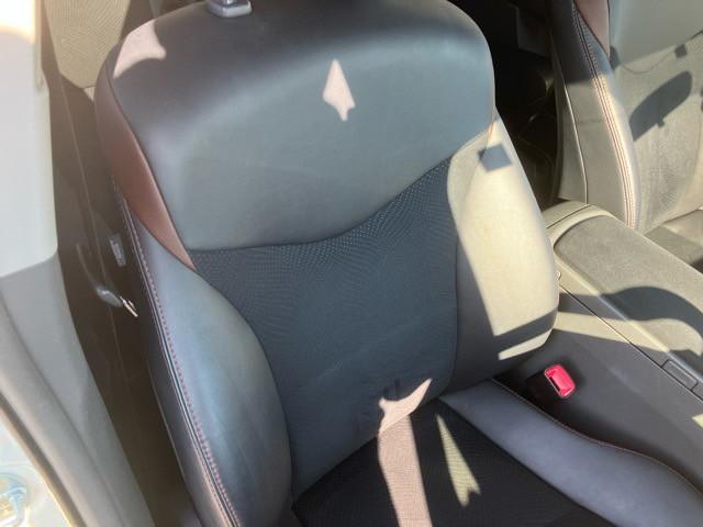 プリウスアルファ Ｇ　チューン　ブラック　１年保証付き　ユーザー買取車　純正ナビ（ＮＳＺＴ－Ｗ６２Ｇ）　フルセグＴＶ　バックモニター　Ｂｌｕｅｔｏｏｔｈ　ハーフレザー　純正１６インチアルミ　ＥＴＣ　ＬＥＤヘッドライト　コーナーセンサー　保証書（33枚目）