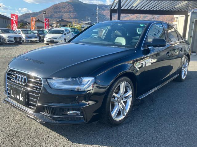 Ａ４ ２．０ＴＦＳＩ　Ｓラインパッケージ　ユーザー買取車　メーカーナビ　バックモニター　フルセグＴＶ　Ｂｌｕｅｔｏｏｔｈ　純正１８インチアルミ　ＨＩＤヘッドライト　パワーシート　シートヒーター　ハーフレザー　取保　スペアキ（9枚目）