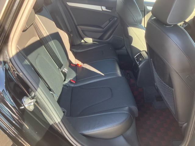 Ａ４ ２．０ＴＦＳＩ　Ｓラインパッケージ　ユーザー買取車　メーカーナビ　バックモニター　フルセグＴＶ　Ｂｌｕｅｔｏｏｔｈ　純正１８インチアルミ　ＨＩＤヘッドライト　パワーシート　シートヒーター　ハーフレザー　取保　スペアキ（12枚目）