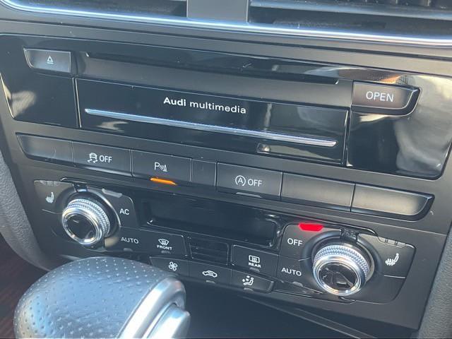 Ａ４ ２．０ＴＦＳＩ　Ｓラインパッケージ　ユーザー買取車　メーカーナビ　バックモニター　フルセグＴＶ　Ｂｌｕｅｔｏｏｔｈ　純正１８インチアルミ　ＨＩＤヘッドライト　パワーシート　シートヒーター　ハーフレザー　取保　スペアキ（20枚目）