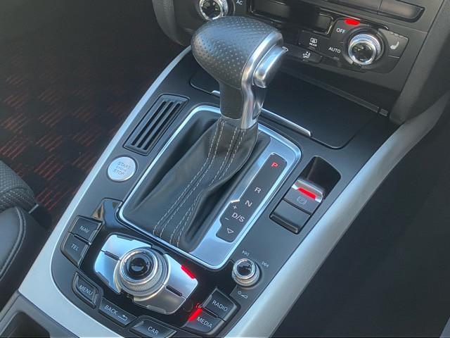 Ａ４ ２．０ＴＦＳＩ　Ｓラインパッケージ　ユーザー買取車　メーカーナビ　バックモニター　フルセグＴＶ　Ｂｌｕｅｔｏｏｔｈ　純正１８インチアルミ　ＨＩＤヘッドライト　パワーシート　シートヒーター　ハーフレザー　取保　スペアキ（21枚目）