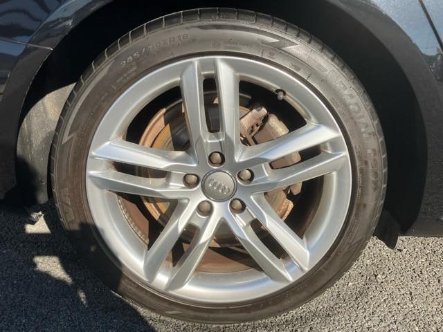 Ａ４ ２．０ＴＦＳＩ　Ｓラインパッケージ　ユーザー買取車　メーカーナビ　バックモニター　フルセグＴＶ　Ｂｌｕｅｔｏｏｔｈ　純正１８インチアルミ　ＨＩＤヘッドライト　パワーシート　シートヒーター　ハーフレザー　取保　スペアキ（31枚目）