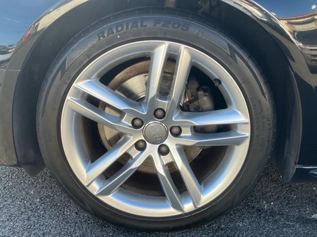 Ａ４ ２．０ＴＦＳＩ　Ｓラインパッケージ　ユーザー買取車　メーカーナビ　バックモニター　フルセグＴＶ　Ｂｌｕｅｔｏｏｔｈ　純正１８インチアルミ　ＨＩＤヘッドライト　パワーシート　シートヒーター　ハーフレザー　取保　スペアキ（33枚目）