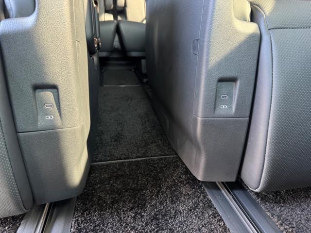 アルファード Ｚ　ワンオーナー　禁煙車　ムーンルーフ　ユニバーサルステップ　デジタルインナーミラー（24枚目）