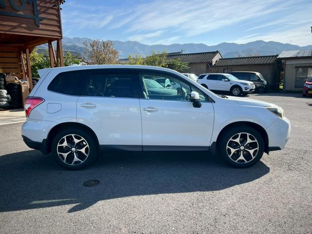 フォレスター S-リミテッド Bluetooth対応ナビ・バックカメラ・ETC(3枚目)