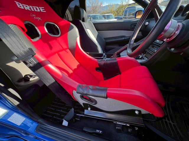 スカイライン ２５ＧＴターボ　フロントリアサイドユーラスエアロ　ＨＫＳ車高調マフラー　ニスモデフ　トラスト製インタークーラーオイルクーラーエアクリ　ナルディステアリング　レカロフルバケ（9枚目）
