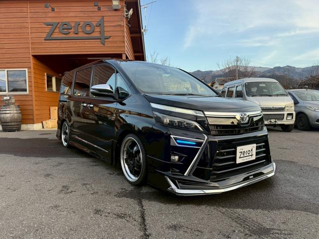 ヴォクシー ＺＳ　煌ＩＩＩ　モデリスタエアロ禁煙車アルパインＢＩＧＸ１０インチナビＷＯＲＫホイールテイン車高調（2枚目）