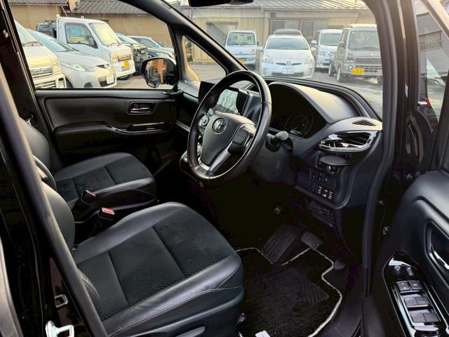 ヴォクシー ＺＳ　煌ＩＩＩ　モデリスタエアロ禁煙車アルパインＢＩＧＸ１０インチナビＷＯＲＫホイールテイン車高調（9枚目）