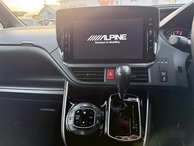 ヴォクシー ＺＳ　煌ＩＩＩ　モデリスタエアロ禁煙車アルパインＢＩＧＸ１０インチナビＷＯＲＫホイールテイン車高調（13枚目）