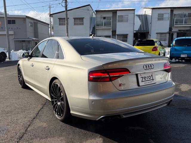 �����X�̍ۂ͂��A�����҂����Ă���܂��I