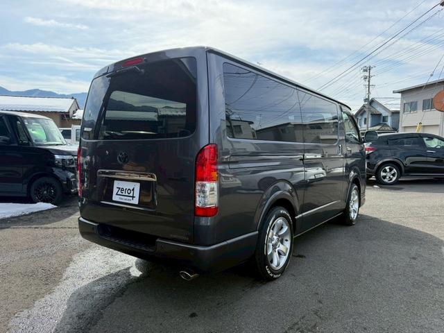 ハイエースバン 　４型フェイス　モデリスタリップ　バッドフェイス　６型リアバンパー＆テール　マッドブラックＬＥＤヘッドライト＆グリル　タイミングベルト交換済み（4枚目）