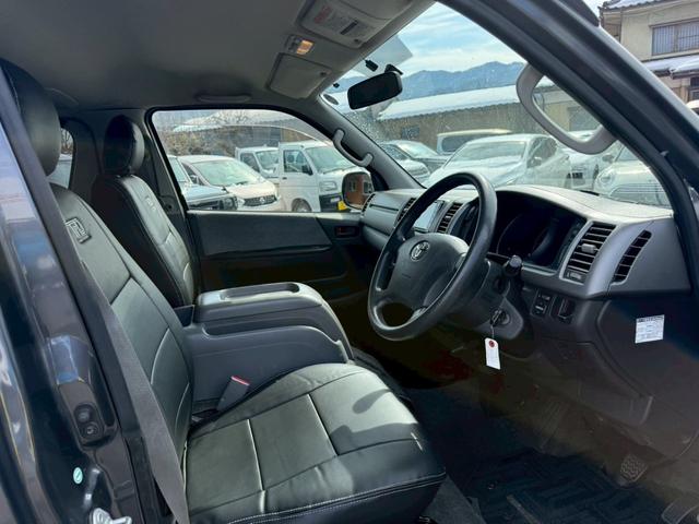 ハイエースバン 　４型フェイス　モデリスタリップ　バッドフェイス　６型リアバンパー＆テール　マッドブラックＬＥＤヘッドライト＆グリル　タイミングベルト交換済み（9枚目）