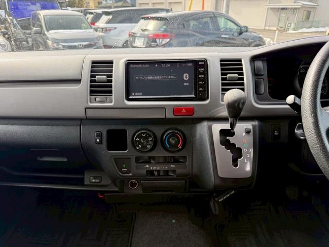 ハイエースバン 　４型フェイス　モデリスタリップ　バッドフェイス　６型リアバンパー＆テール　マッドブラックＬＥＤヘッドライト＆グリル　タイミングベルト交換済み（12枚目）