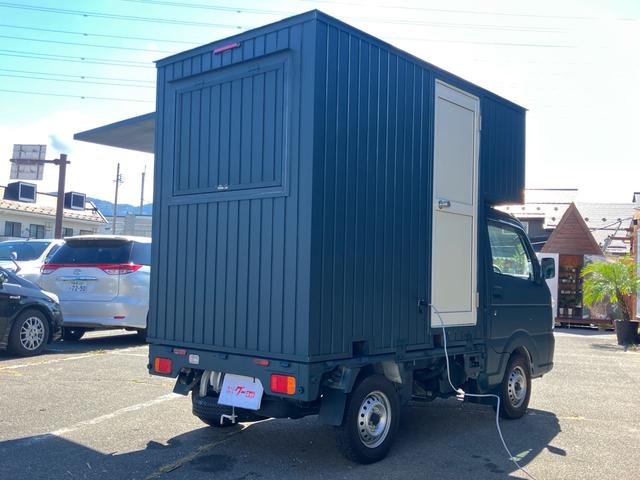 キャリイトラック ＫＣエアコン・パワステ　キッチンカー　オールペイント　外部電源取り込み　コンセント４つ　シンク３つ　走行距離９５，５００ｋｍ　２０Ａ　２００Ｖ　換気扇付き（13枚目）