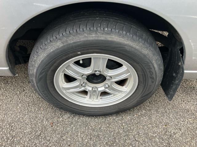 キャラバン 　キャンピングカー　８人乗り　車検整備付　ソーラーパネル　ナビ　バックカメラ　ＴＶ　ＥＴＣ　キーレス　スライドドア（手動）　ＬＥＤヘッドライト　フロントフォグランプ　スタッドレスタイヤ＆アルミホイール有（26枚目）