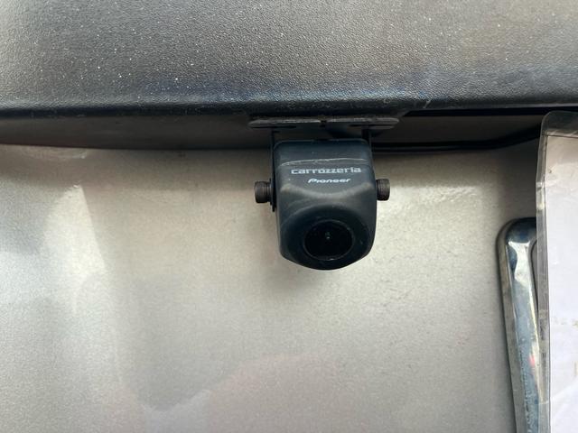 キャラバン 　キャンピングカー　８人乗り　車検整備付　ソーラーパネル　ナビ　バックカメラ　ＴＶ　ＥＴＣ　キーレス　スライドドア（手動）　ＬＥＤヘッドライト　フロントフォグランプ　スタッドレスタイヤ＆アルミホイール有（28枚目）