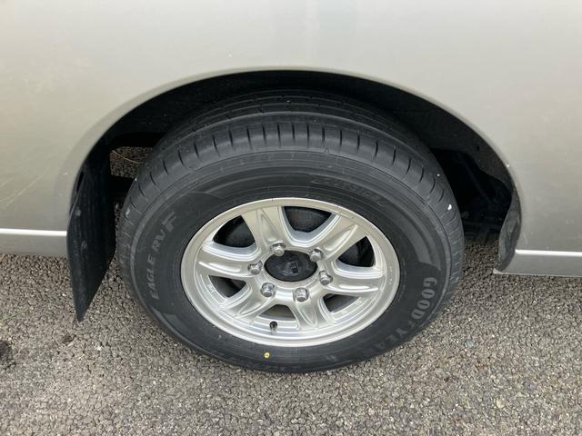 キャラバン 　キャンピングカー　８人乗り　車検整備付　ソーラーパネル　ナビ　バックカメラ　ＴＶ　ＥＴＣ　キーレス　スライドドア（手動）　ＬＥＤヘッドライト　フロントフォグランプ　スタッドレスタイヤ＆アルミホイール有（31枚目）