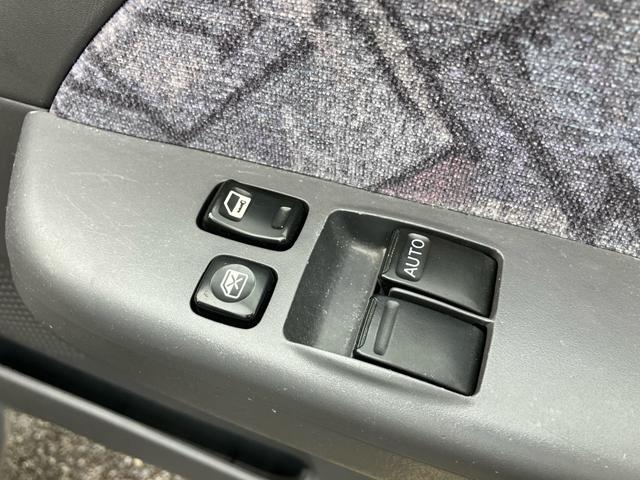 キャラバン 　キャンピングカー　８人乗り　車検整備付　ソーラーパネル　ナビ　バックカメラ　ＴＶ　ＥＴＣ　キーレス　スライドドア（手動）　ＬＥＤヘッドライト　フロントフォグランプ　スタッドレスタイヤ＆アルミホイール有（36枚目）