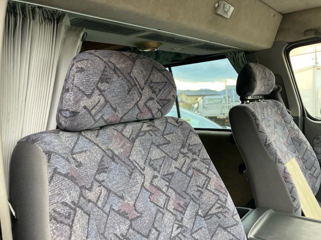 キャラバン 　キャンピングカー　８人乗り　車検整備付　ソーラーパネル　ナビ　バックカメラ　ＴＶ　ＥＴＣ　キーレス　スライドドア（手動）　ＬＥＤヘッドライト　フロントフォグランプ　スタッドレスタイヤ＆アルミホイール有（40枚目）