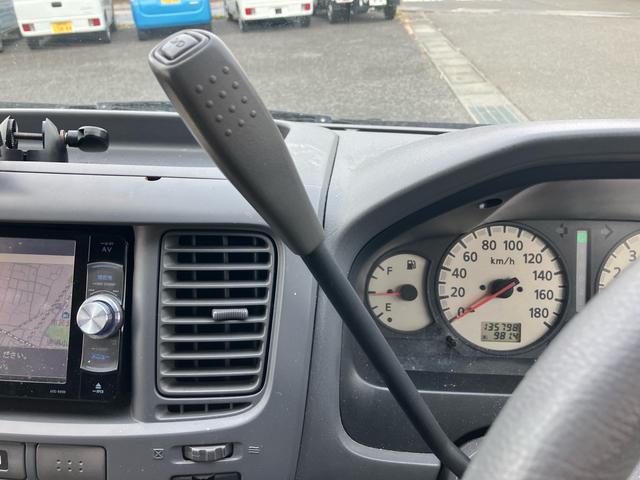 キャラバン 　キャンピングカー　８人乗り　車検整備付　ソーラーパネル　ナビ　バックカメラ　ＴＶ　ＥＴＣ　キーレス　スライドドア（手動）　ＬＥＤヘッドライト　フロントフォグランプ　スタッドレスタイヤ＆アルミホイール有（42枚目）