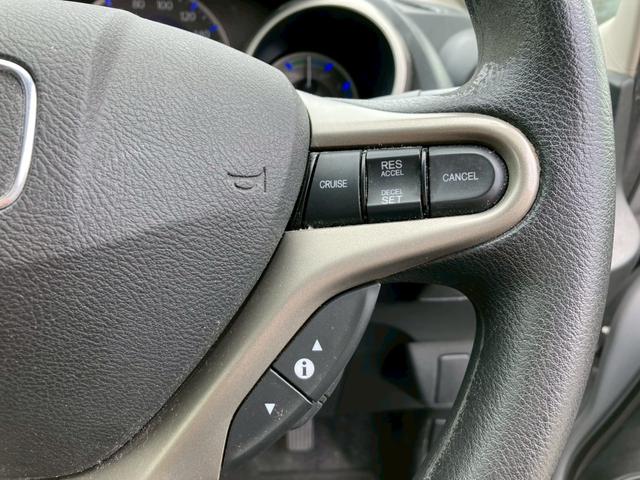 フィットハイブリッド ベースグレード　ナビ　ＴＶ　Ｂｌｕｅｔｏｏｔｈ　クリコン　社外アルミ（18枚目）