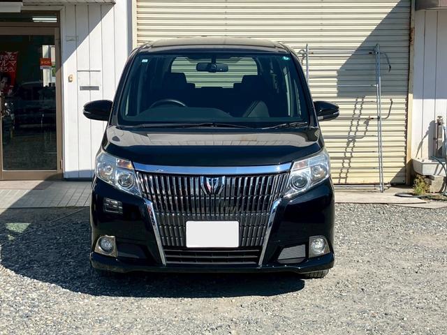 エスクァイア Ｇｉ　４ＷＤ　９インチナビ　両側電動スライドドア　バックカメラ　レザーシート　シートヒーター　ＥＴＣ　クルコン（2枚目）