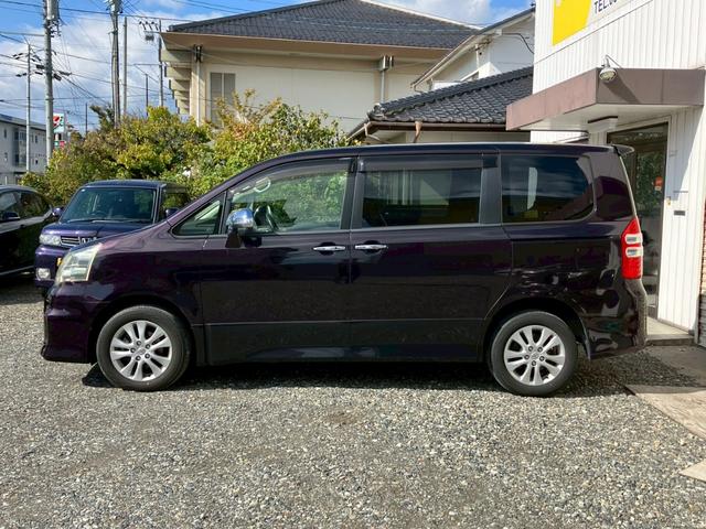 ノア Si 4WD ナビ TV バックカメラ フリップダウンモニター 両側電動スライドドア ドリンククーラー、ヒーター付き(3枚目)