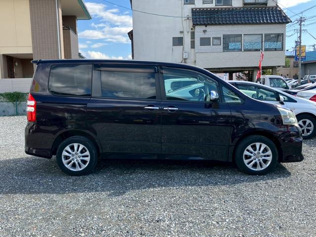 ノア Si 4WD ナビ TV バックカメラ フリップダウンモニター 両側電動スライドドア ドリンククーラー、ヒーター付き(4枚目)
