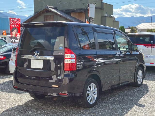 ノア Si 4WD ナビ TV バックカメラ フリップダウンモニター 両側電動スライドドア ドリンククーラー、ヒーター付き(5枚目)