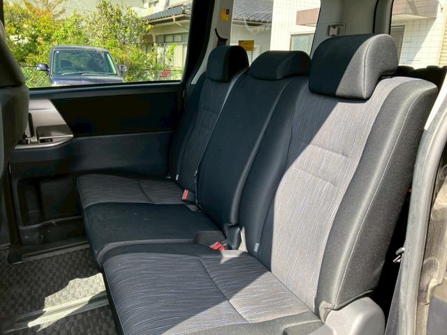 ノア Si 4WD ナビ TV バックカメラ フリップダウンモニター 両側電動スライドドア ドリンククーラー、ヒーター付き(9枚目)