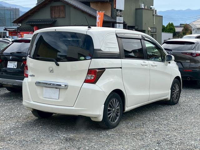 フリードスパイク Ｇ　ジャストセレクション　左電動スライドドア　純正ナビ　ＴＶ　バックカメラ　ＥＴＣ（5枚目）