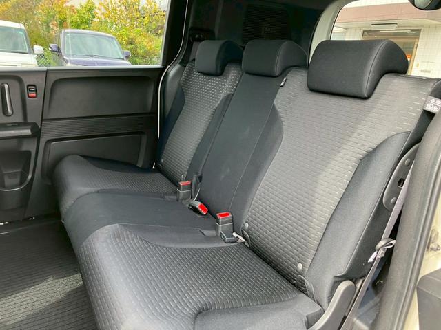 フリードスパイク Ｇ　ジャストセレクション　左電動スライドドア　純正ナビ　ＴＶ　バックカメラ　ＥＴＣ（9枚目）