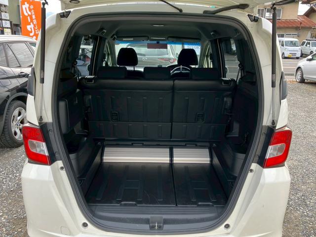 フリードスパイク Ｇ　ジャストセレクション　左電動スライドドア　純正ナビ　ＴＶ　バックカメラ　ＥＴＣ（10枚目）