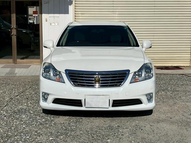 クラウン ２．５ロイヤルサルーン　アニバーサリーＥＤ　ローダウン　本革シート　シートヒーター　クーラー　ナビ　ＴＶ　バックカメラ　クルコン　クリアランスソナー　パワーシート（2枚目）